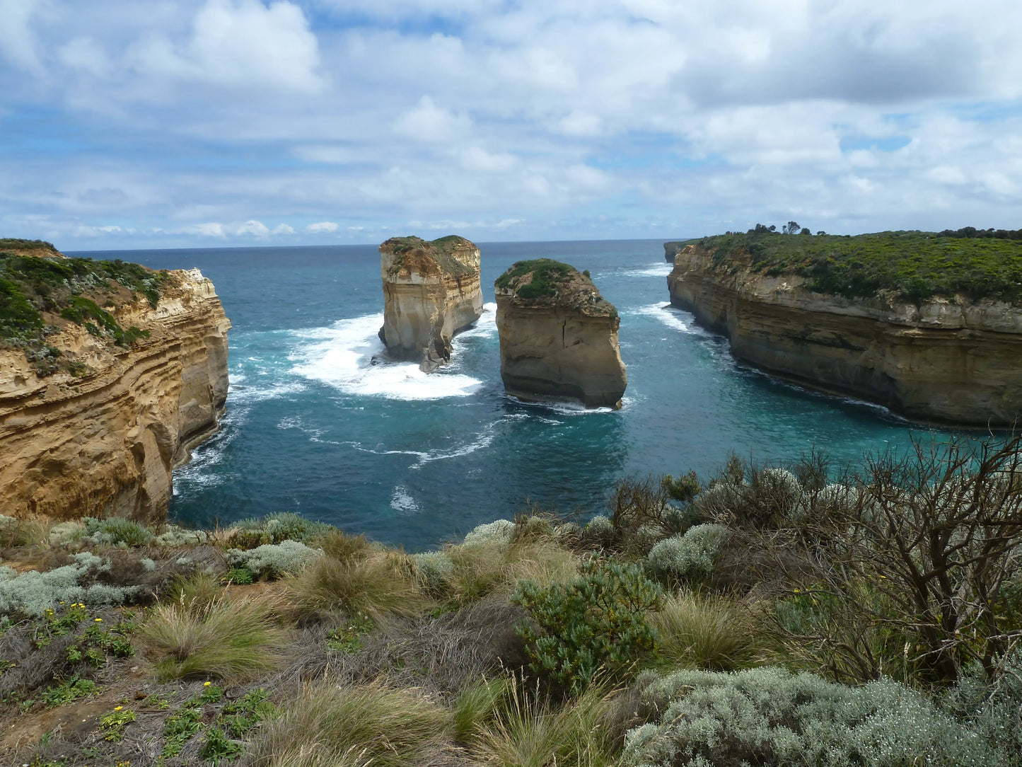 The Tom and Eva rock pillars at Loch Ard Gorge, Great Ocean Road, Victoria.